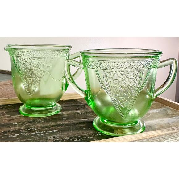 1930s Green Depression Glass Sugar and Creamer Set in Georgian Lovebird - Picture 1 of 7